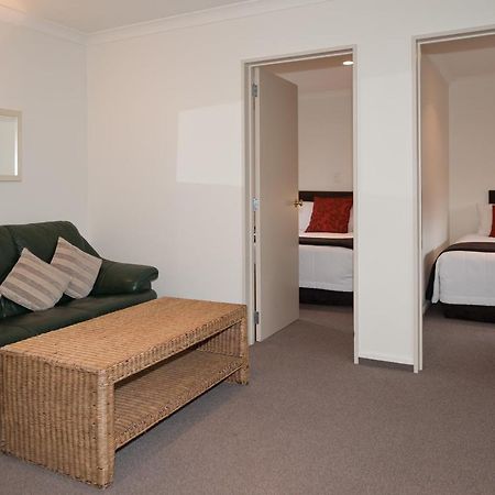 コロンボ イン ザ シティ クライストチャーチ エクステリア 写真 A typical two bedroom apartment