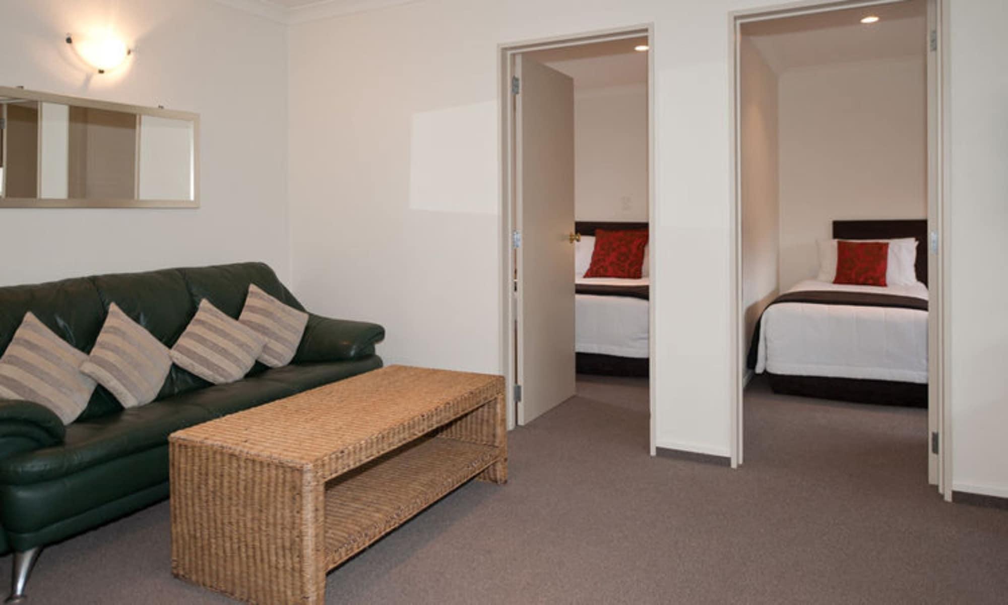 コロンボ イン ザ シティ クライストチャーチ エクステリア 写真 A typical two bedroom apartment
