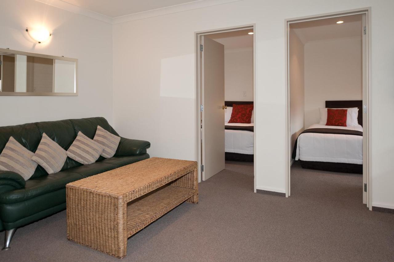 コロンボ イン ザ シティ クライストチャーチ エクステリア 写真 A typical two bedroom apartment